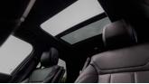 Thumbnail of 2019 Fuji White Land Rover Discovery