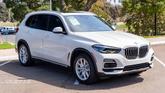 Thumbnail of 2019 Alpine White BMW X5