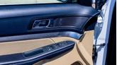 Thumbnail of 2016 Oxford White Ford Explorer