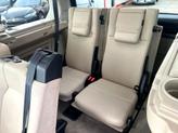 Thumbnail of 2013 Fuji White Land Rover LR4