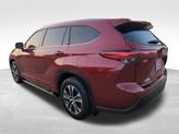 Thumbnail of 2021 Ruby Flare Pearl Toyota Highlander