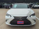 Thumbnail of 2020 Ultra White Lexus ES 350