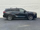 Thumbnail of 2021 Midnight Black Metallic Toyota Highlander