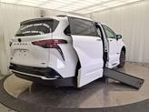 Thumbnail of 2025 Ice Cap Toyota Sienna