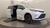 Thumbnail of 2025 Ice Cap Toyota Sienna
