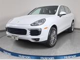 Photo of 2017 Carrara White Porsche Cayenne