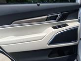 Thumbnail of 2022 Glacial White Pearl Kia Telluride