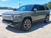 Thumbnail of 2022 Launch Green Rivian R1S