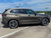 Thumbnail of 2026 Manhattan Green Metallic BMW X5
