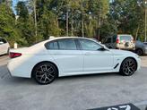 Thumbnail of 2022 Alpine White BMW 530e