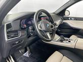 Thumbnail of 2022 Mineral White Metallic BMW X5