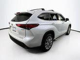 Thumbnail of 2023 Wind Chill Pearl Toyota Highlander Hybrid