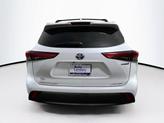 Thumbnail of 2023 Wind Chill Pearl Toyota Highlander Hybrid