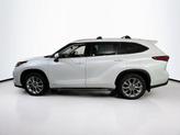 Thumbnail of 2023 Wind Chill Pearl Toyota Highlander Hybrid