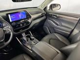 Thumbnail of 2023 Wind Chill Pearl Toyota Highlander Hybrid