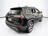 Thumbnail of 2021 Diamond Black Crystal Pearlcoat Jeep Cherokee