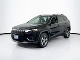 Photo of 2021 Diamond Black Crystal Pearlcoat Jeep Cherokee