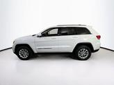 Thumbnail of 2022 Bright White Clearcoat Jeep Grand Cherokee