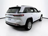 Thumbnail of 2023 Bright White Clearcoat Jeep Grand Cherokee