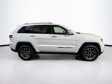 Thumbnail of 2022 Bright White Clearcoat Jeep Grand Cherokee