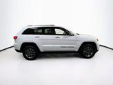 Thumbnail of 2022 Bright White Clearcoat Jeep Grand Cherokee