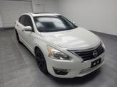 Thumbnail of 2015 Pearl White Nissan Altima
