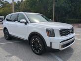 Thumbnail of 2025 Glacial White Pearl Kia Telluride