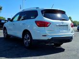 Thumbnail of 2018 White Nissan Pathfinder