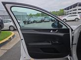 Thumbnail of 2021 Glacial White Pearl Kia K5