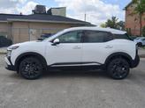 Thumbnail of 2025 Aspen White Tricoat Nissan Kicks