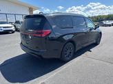 Thumbnail of 2021 Brilliant Black Crystal Pearlcoat Chrysler Pacifica