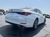 Thumbnail of 2022 White Lexus ES 350