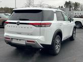 Thumbnail of 2025 Everest White Pearl Tricoat Nissan Pathfinder