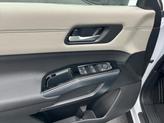 Thumbnail of 2025 Everest White Pearl Tricoat Nissan Pathfinder