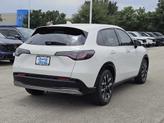 Thumbnail of 2026 Platinum White Pearl Honda HR-V