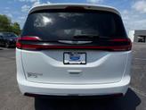 Thumbnail of 2022 Bright White Clearcoat Chrysler Pacifica