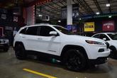 Thumbnail of 2015 Bright White Clearcoat Jeep Cherokee