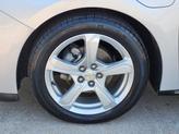 Thumbnail of 2017 Silver Ice Metallic Chevrolet Volt