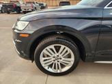 Thumbnail of 2019 Moonlight Blue Metallic Audi Q5