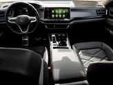 Thumbnail of 2025 Avocado Green Pearl Volkswagen Atlas