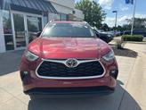 Thumbnail of 2022 Ruby Flare Pearl Toyota Highlander