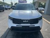 Thumbnail of 2023 Glacial White Pearl Kia Sorento
