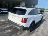 Thumbnail of 2023 Glacial White Pearl Kia Sorento