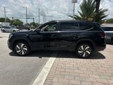 Thumbnail of 2025 Deep Black Pearl Effect Volkswagen Atlas