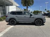 Thumbnail of 2026 Deep Black Pearl Effect Volkswagen Atlas