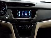 Thumbnail of 2017 Crystal White Tricoat Cadillac XT5