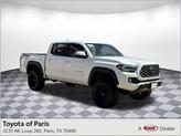 Photo of 2021 Super White Toyota Tacoma