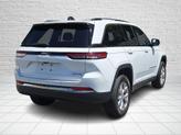 Thumbnail of 2022 Bright White Clearcoat Jeep Grand Cherokee