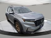 Thumbnail of 2023 Lunar Silver Metallic Honda Pilot