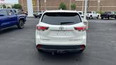 Thumbnail of 2016 Blizzard Pearl Toyota Highlander